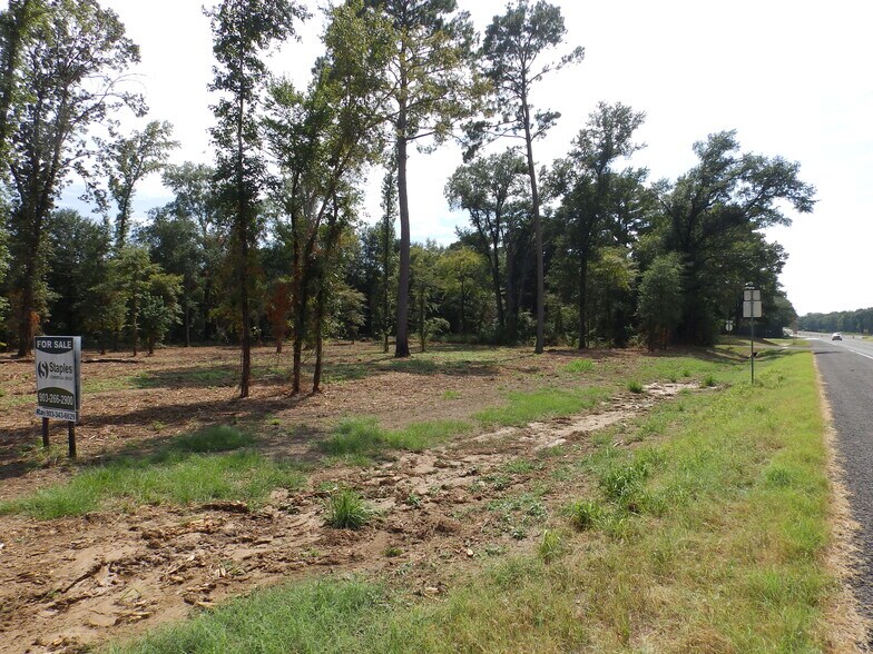 More Photos Of 16393 Highway 31, Tyler Land For Sale