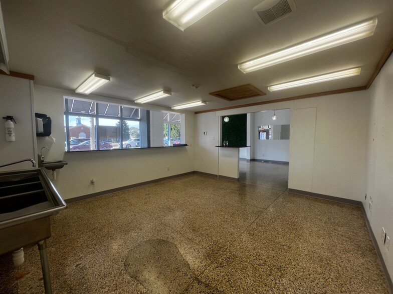 More Photos Of 3853-3855 Lindell Blvd, Saint Louis Apartments For Lease