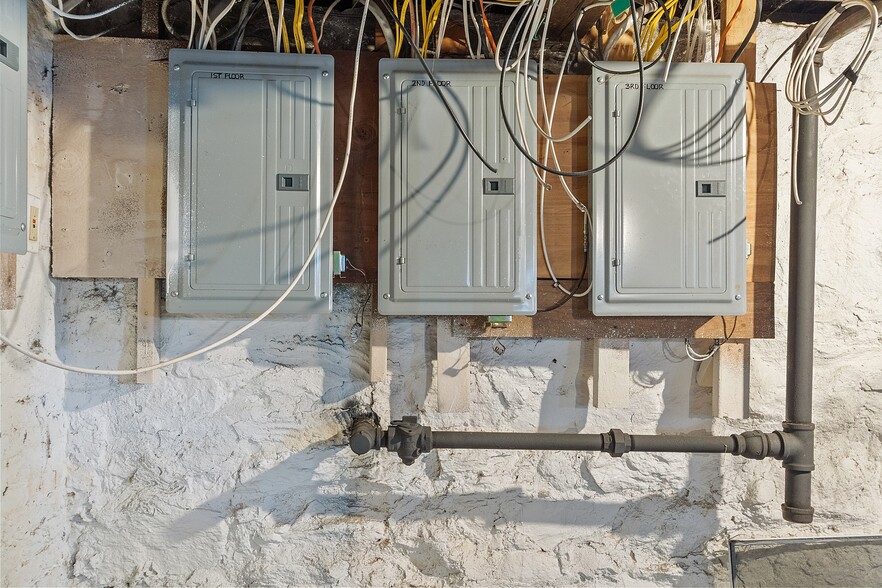 More Photos Of 36-38 Houghton St, Worcester Apartments For Sale