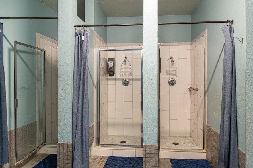 More Photos Of 415 Wingfield St, Ruidoso Health Club For Sale