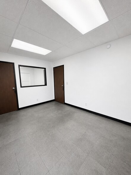 More Photos Of 9400 Burtis St, South Gate Manufacturing For Lease