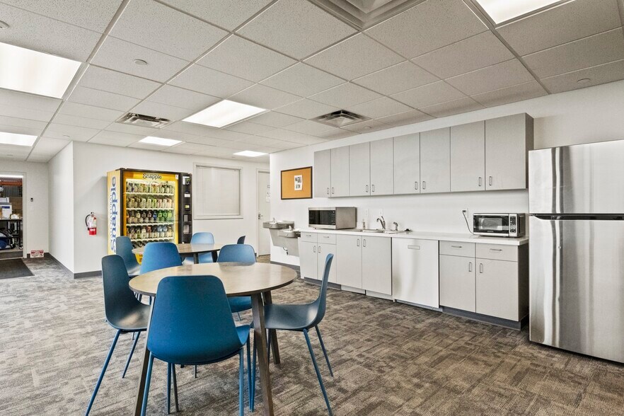 More Photos Of 4735-4795 Leyden St, Denver Warehouse For Lease