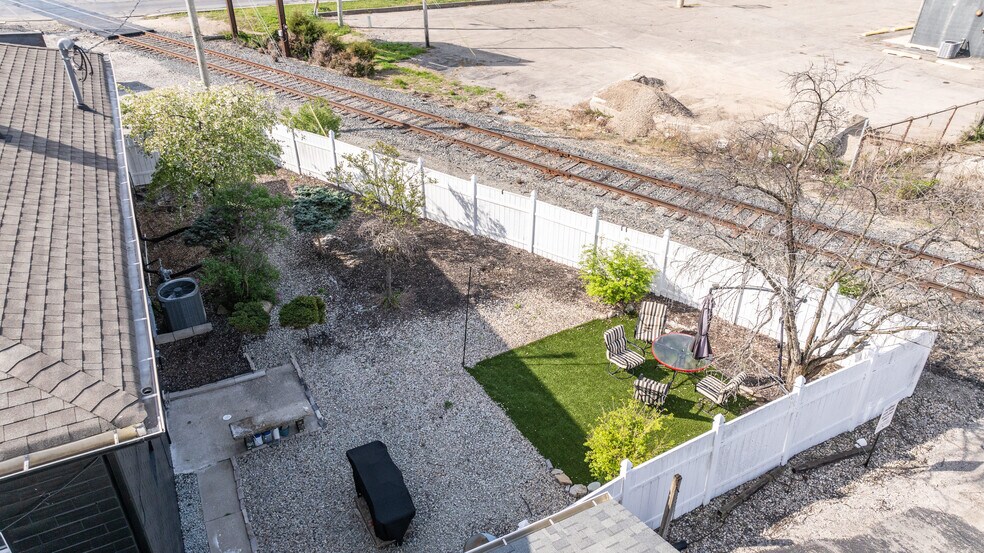 More Photos Of 5223 Columbus Ave, Anderson Storefront Retail Residential For Sale