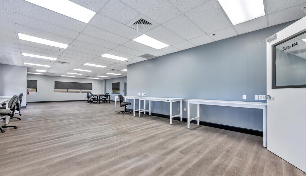 More Photos Of 1851 Airway Dr, Hollister Industrial For Lease