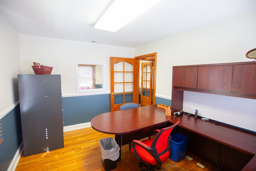 More Photos Of 524 S Main St, Bel Air Office For Sale
