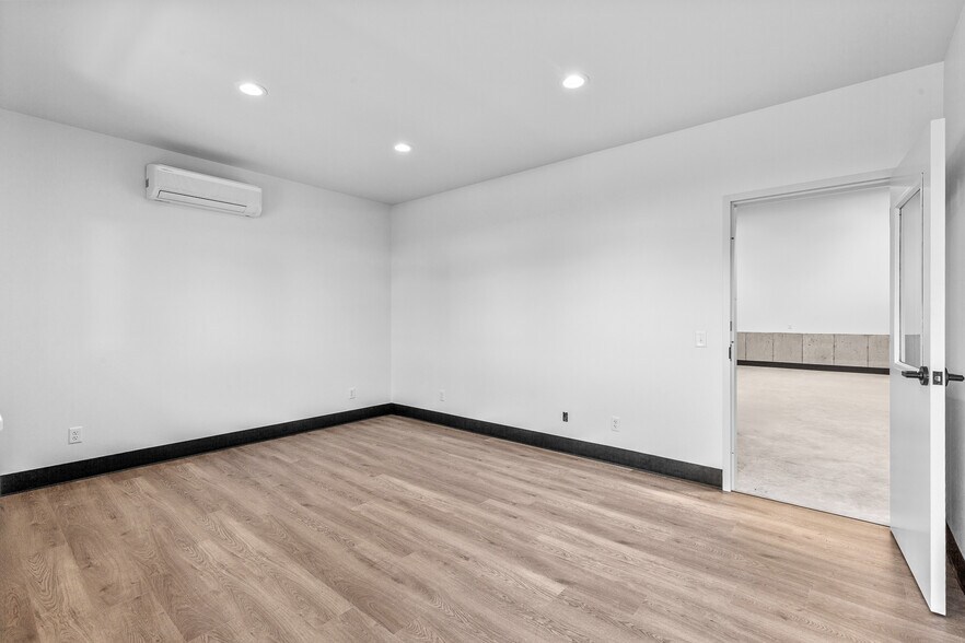 More Photos Of 9409 Aerial cir, Hayden Flex For Lease