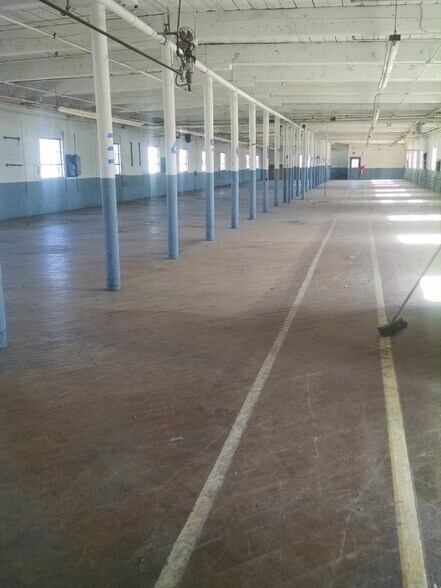 More Photos Of 113 Hale St, Haverhill Warehouse For Lease
