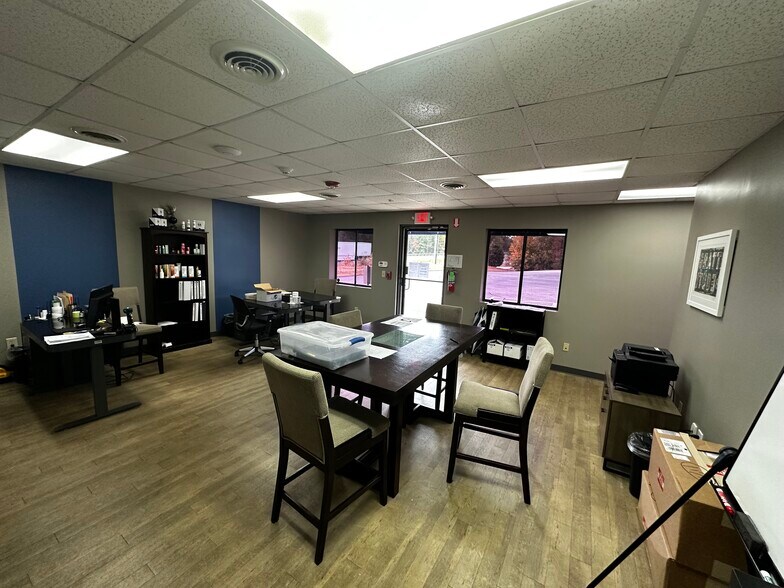 More Photos Of 1171 Us-25 Hwy, Travelers Rest Manufacturing For Sale