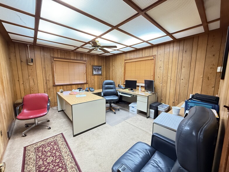 More Photos Of 12525 Old Highway 99, Seminole Warehouse For Sale