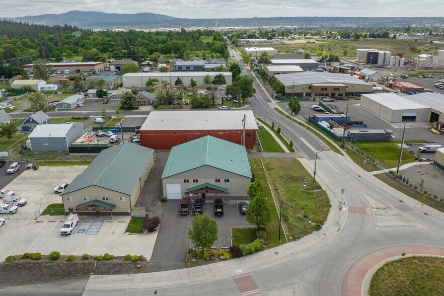 More Photos Of 3606 E Wellesley Ave, Spokane Service For Lease