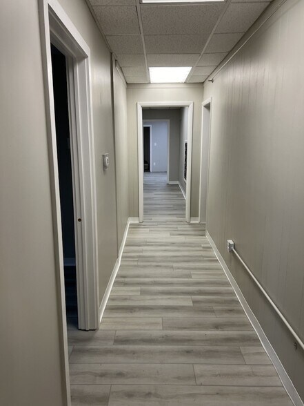 More Photos Of 607 Wickham St, Richmond Flex For Lease