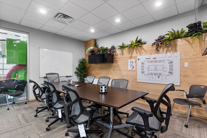 More Photos Of 1350 Rayford Park Rd, Spring Unknown For Lease