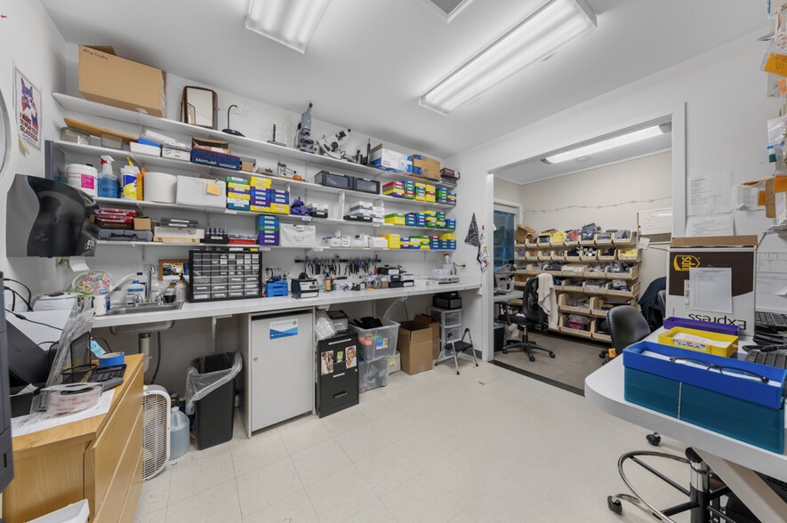 More Photos Of 200 W Weaver St, Carrboro Office For Sale