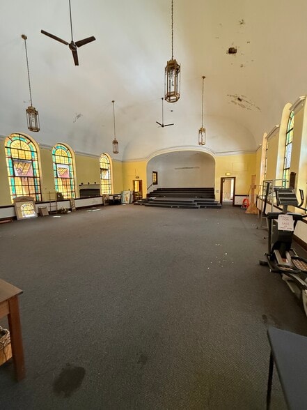 More Photos Of 10324 S Avenue J, Chicago Religious Facility For Sale