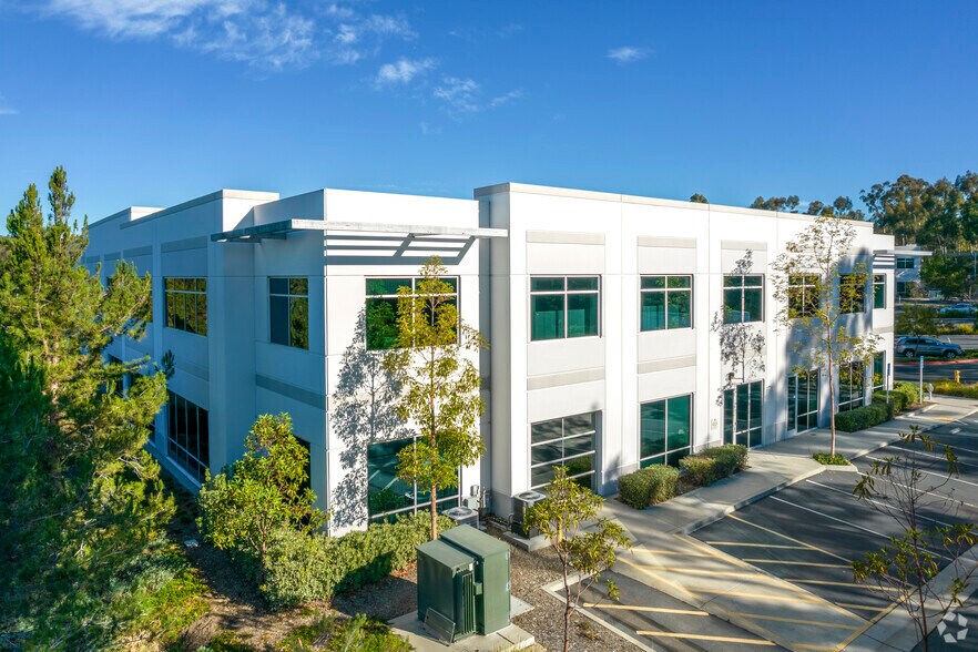 More Photos Of 10301 Meanley Dr, San Diego Office For Lease