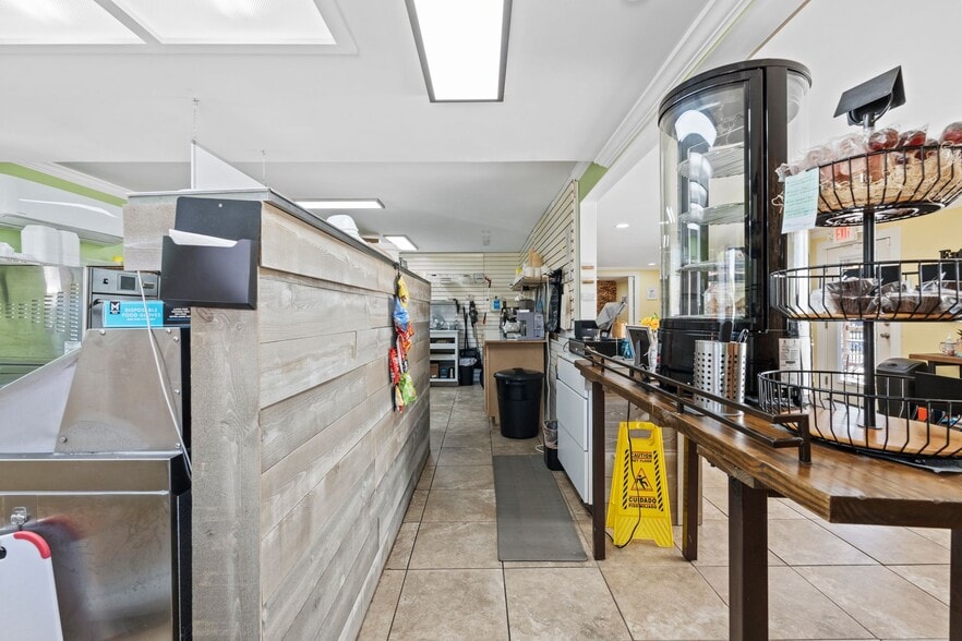 More Photos Of 808 Bypass Rd, Winchester Freestanding For Sale