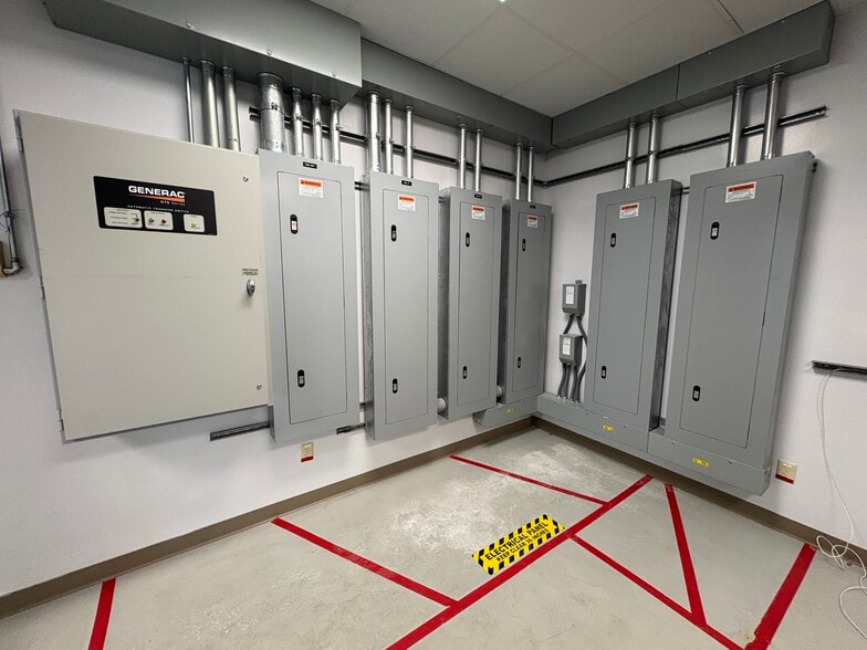 More Photos Of 3589 Sagamore Pky, Lafayette Office For Lease