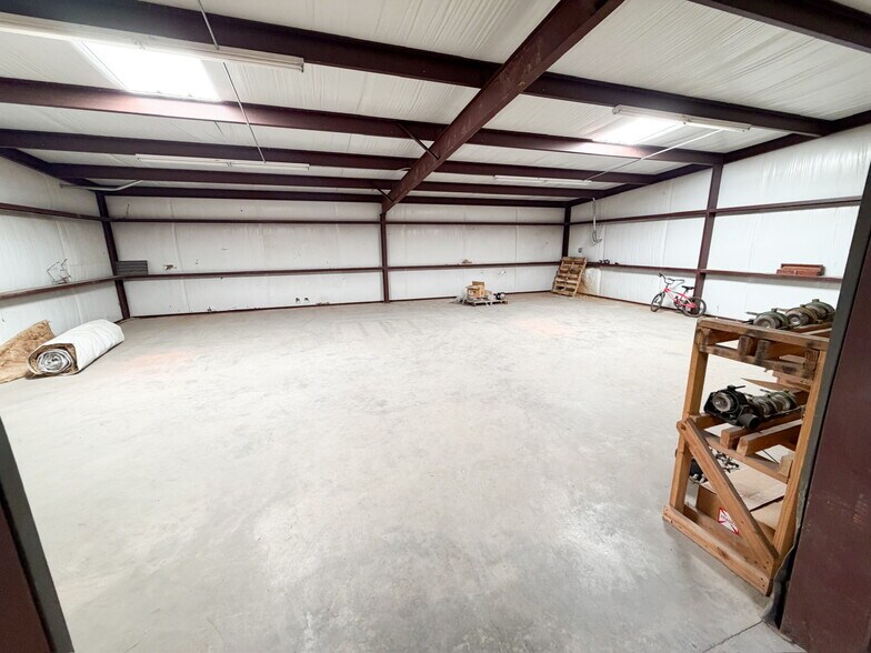 More Photos Of 2031 Trade Dr, Midland Showroom For Sale