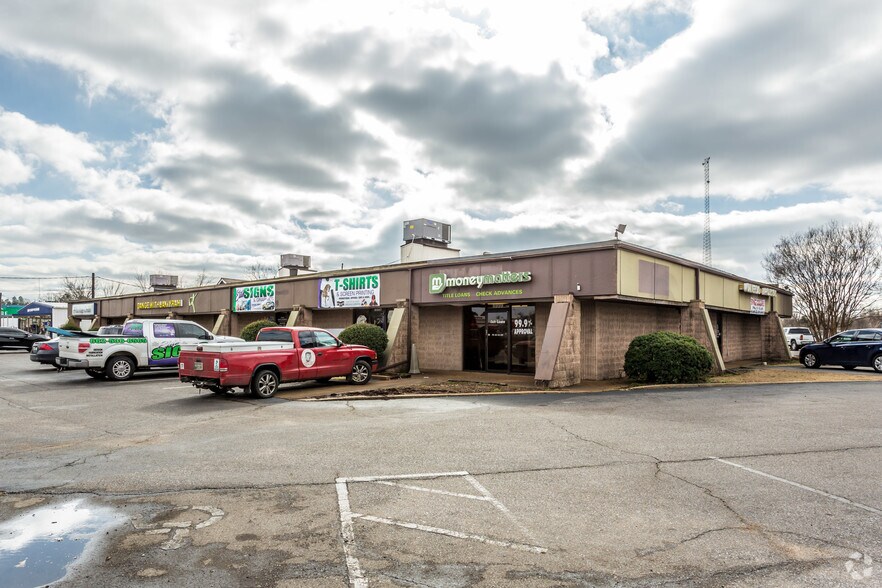 More Photos Of 8981-8999 Highway 51 N, Southaven Storefront Retail Office For Sale