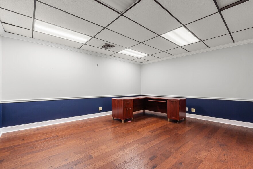 More Photos Of 5100 N Federal Hwy, Fort Lauderdale Office For Sale