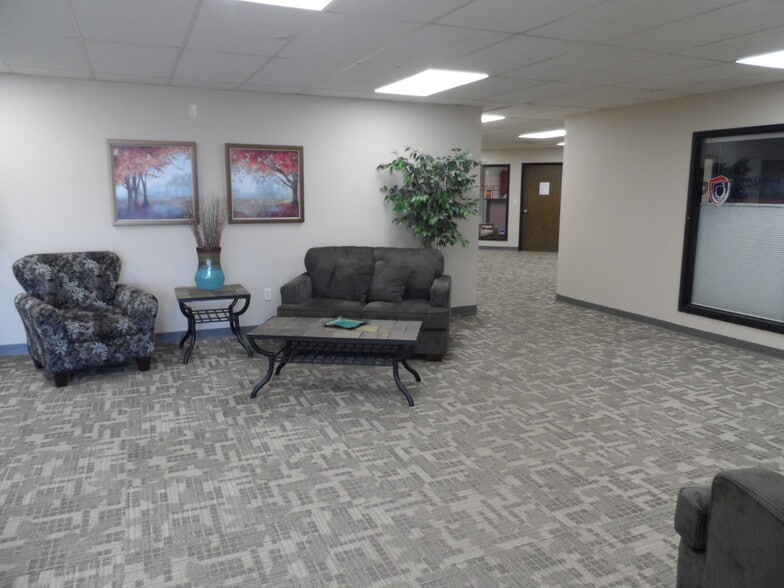 More Photos Of 4023 State St, Bismarck Medical For Lease