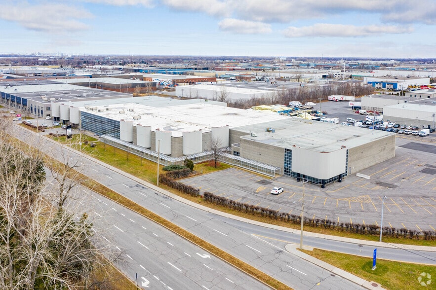 More Photos Of 867-877 Boul Jean-Paul-Vincent, Longueuil Warehouse For Lease