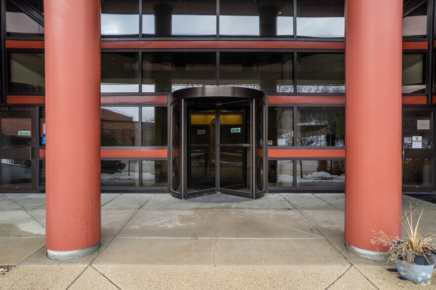 More Photos Of 45 Nob Hill Rd, Madison Office For Lease