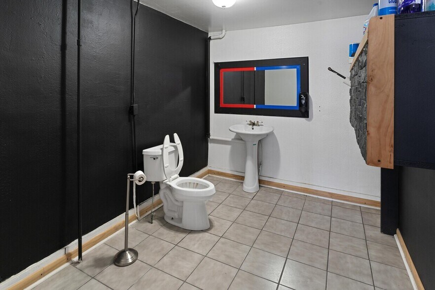 More Photos Of 3501 Upton Ave, Toledo Apartments For Sale