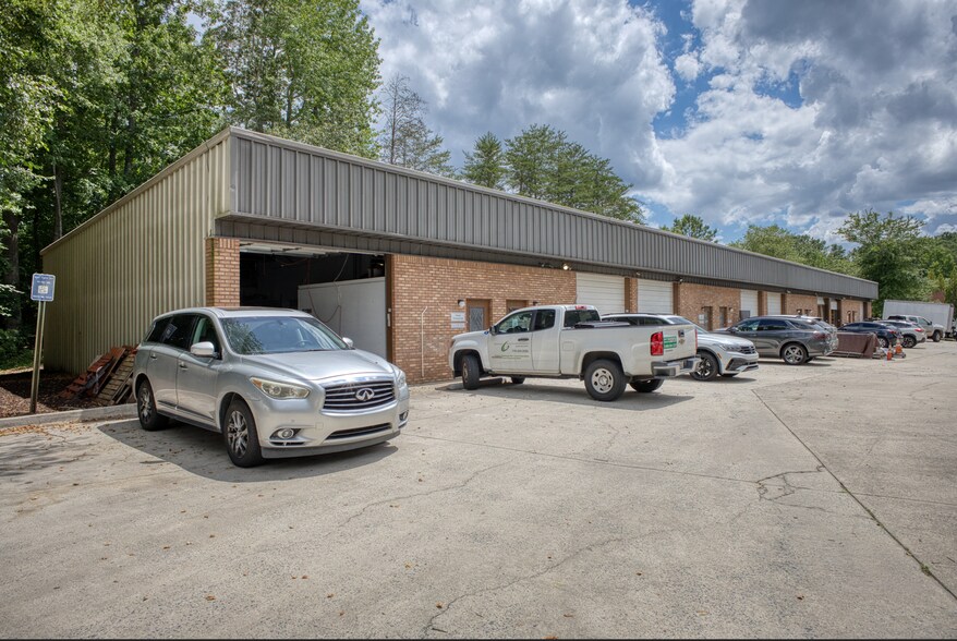 More Photos Of 5055 D Old Ellis Pt, Roswell Light Manufacturing For Lease