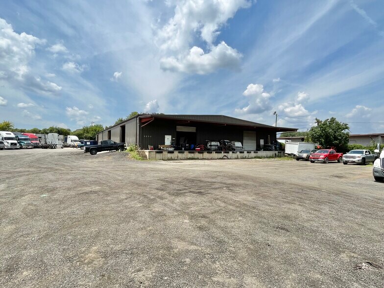 Primary Photo Of 3251 Robinson Cir, Charlotte Warehouse For Sale