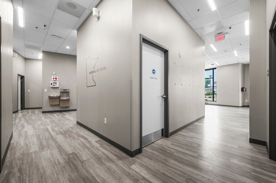 More Photos Of 1700 Plymouth Rd, Minnetonka Apartments For Lease