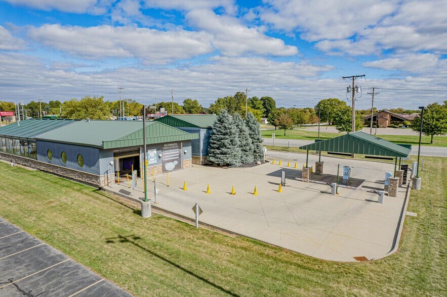More Photos Of 157 Wilton Rd, Farmington Carwash For Sale