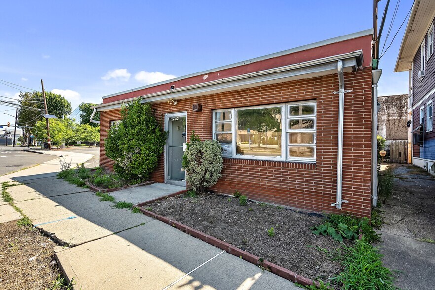 More Photos Of 14 S State St, Hackensack Office For Sale