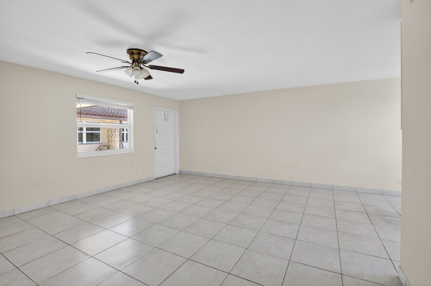 More Photos Of 4825 NE 23rd Ave, Fort Lauderdale Apartments For Sale