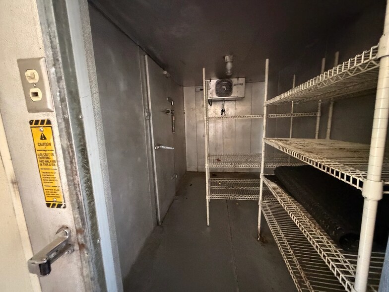 More Photos Of 721 S Meridian Ave, Oklahoma City Fast Food For Sale