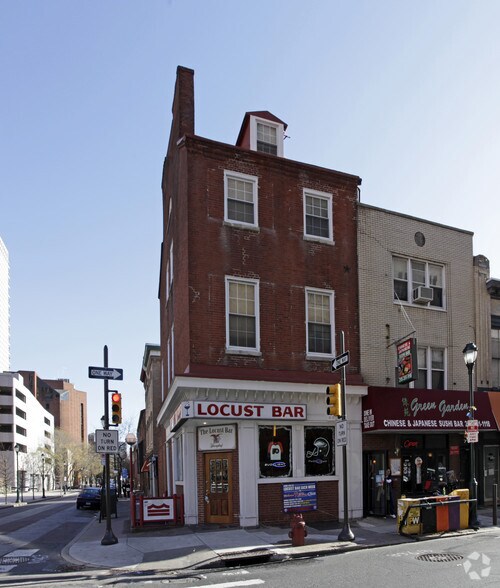 Primary Photo Of 235 S 10th St, Philadelphia Storefront Retail Residential For Sale