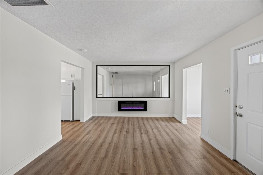 More Photos Of 319 S 10th St, Las Vegas Apartments For Sale