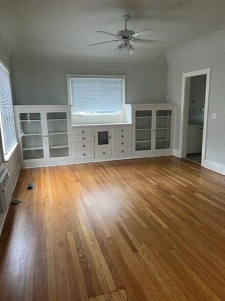 More Photos Of , Albany Unknown For Sale