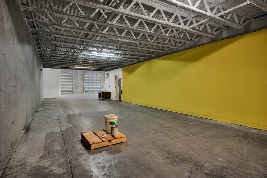 More Photos Of 917 NW 31st Ave, Pompano Beach Service For Sale