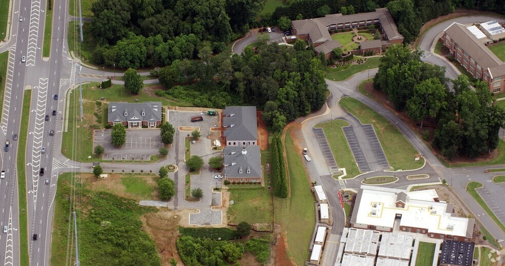 More Photos Of 979 Peachtree Pky, Cumming Medical For Lease