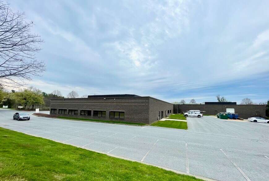 More Photos Of 3600 Crondall Ln, Owings Mills Light Manufacturing For Lease