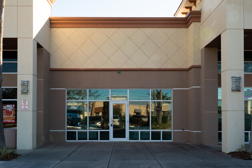 More Photos Of 401-409 S Belcher Rd, Clearwater Storefront For Lease