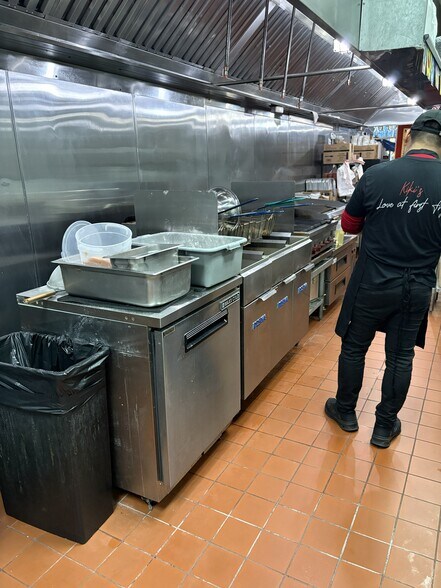 More Photos Of 1661 E Monte Vista Ave, Vacaville General Retail For Lease