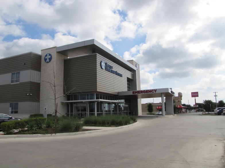 More Photos Of 7719 IH-35 S, San Antonio Hospital For Lease