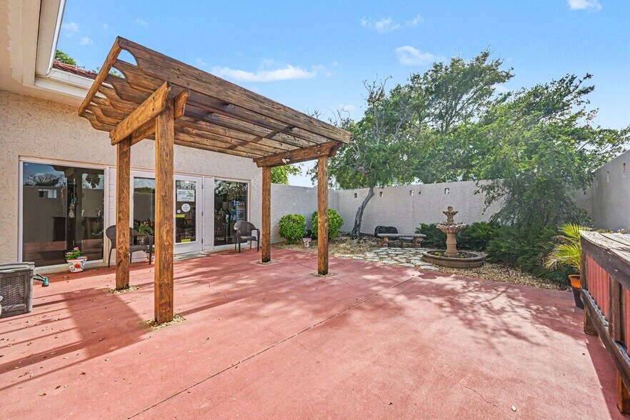 More Photos Of 1727 N Atlantic Ave, Cocoa Beach Medical For Sale