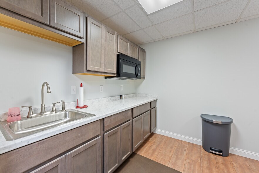 More Photos Of 1099 US Highway 22, Circleville Warehouse For Lease