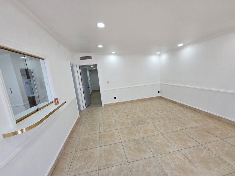 More Photos Of 2710 B S Maryland Pky, Las Vegas Medical For Sale