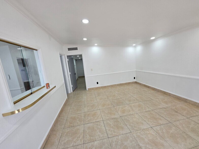 More Photos Of 2710 S Maryland Pky, Las Vegas Medical For Sale