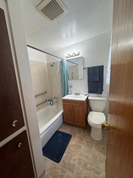 More Photos Of , Lakewood Multifamily For Sale