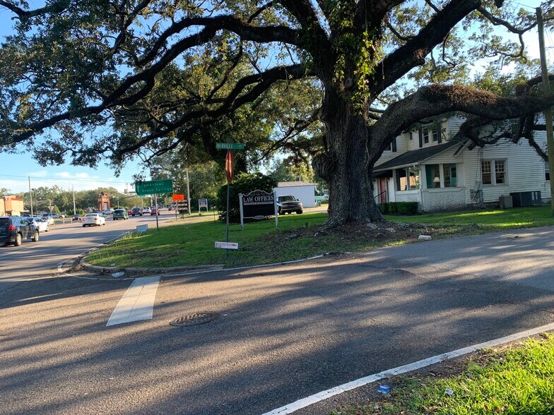 More Photos Of 1117 Washington Ave, Ocean Springs Medical For Sale